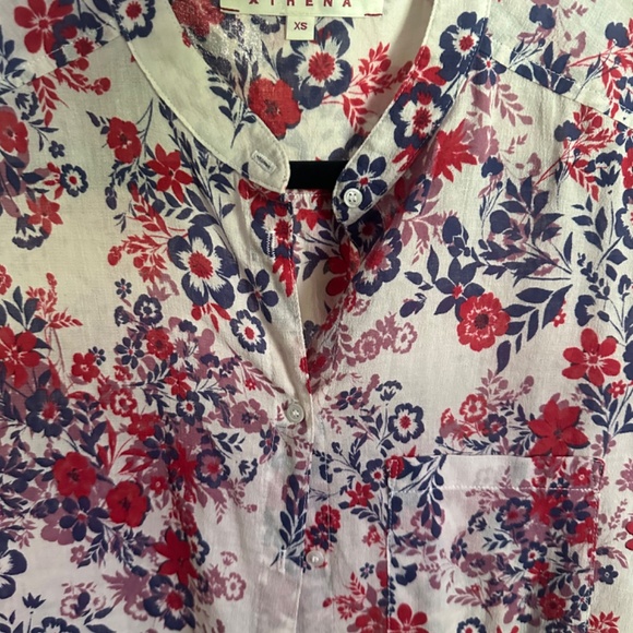 XiRENA Floral Blouse - XS - Picture 2 of 9